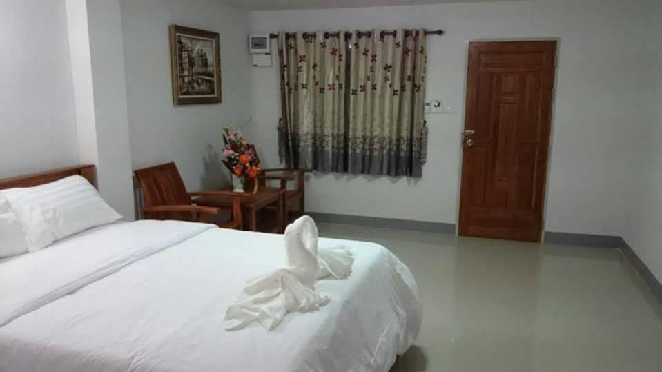 Siya House Hotel Csiangraj Kültér fotó
